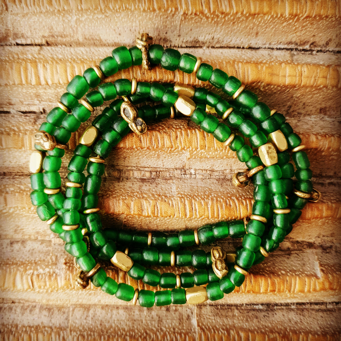 ETHNO PERLEN findest du bei ambra-schmuck.de