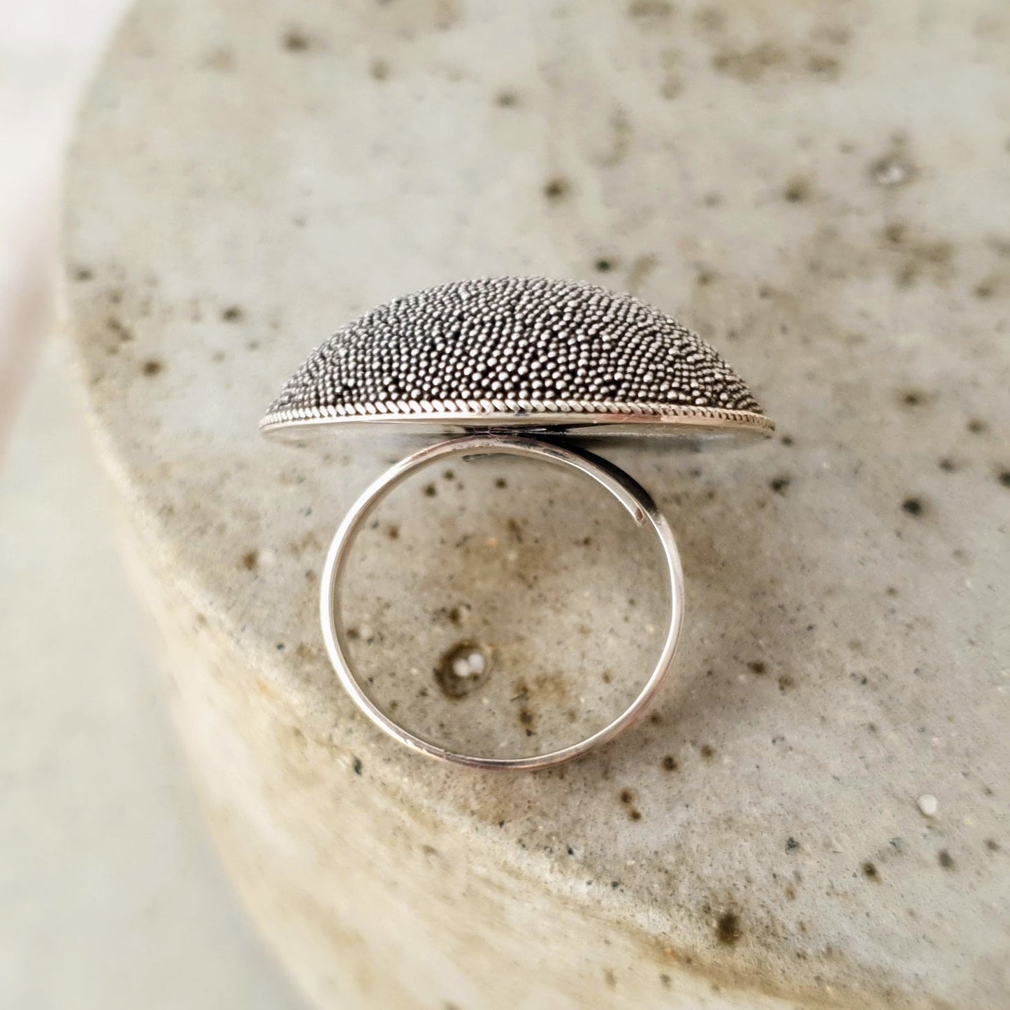 R0914 | Ring
