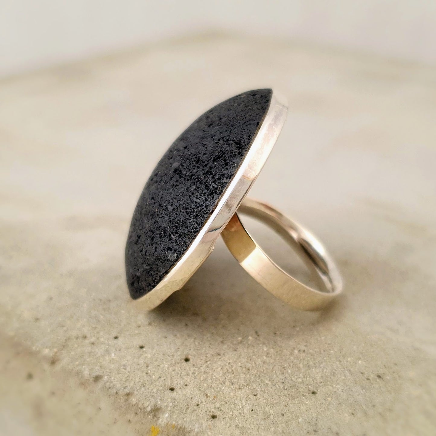 R1062 | Ring