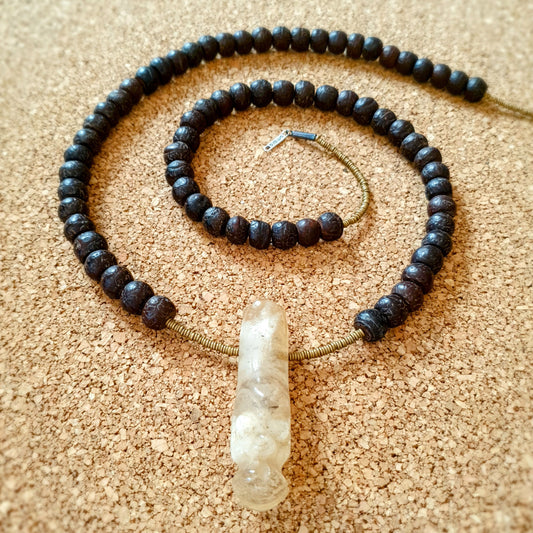 U0137 | Long unique necklace